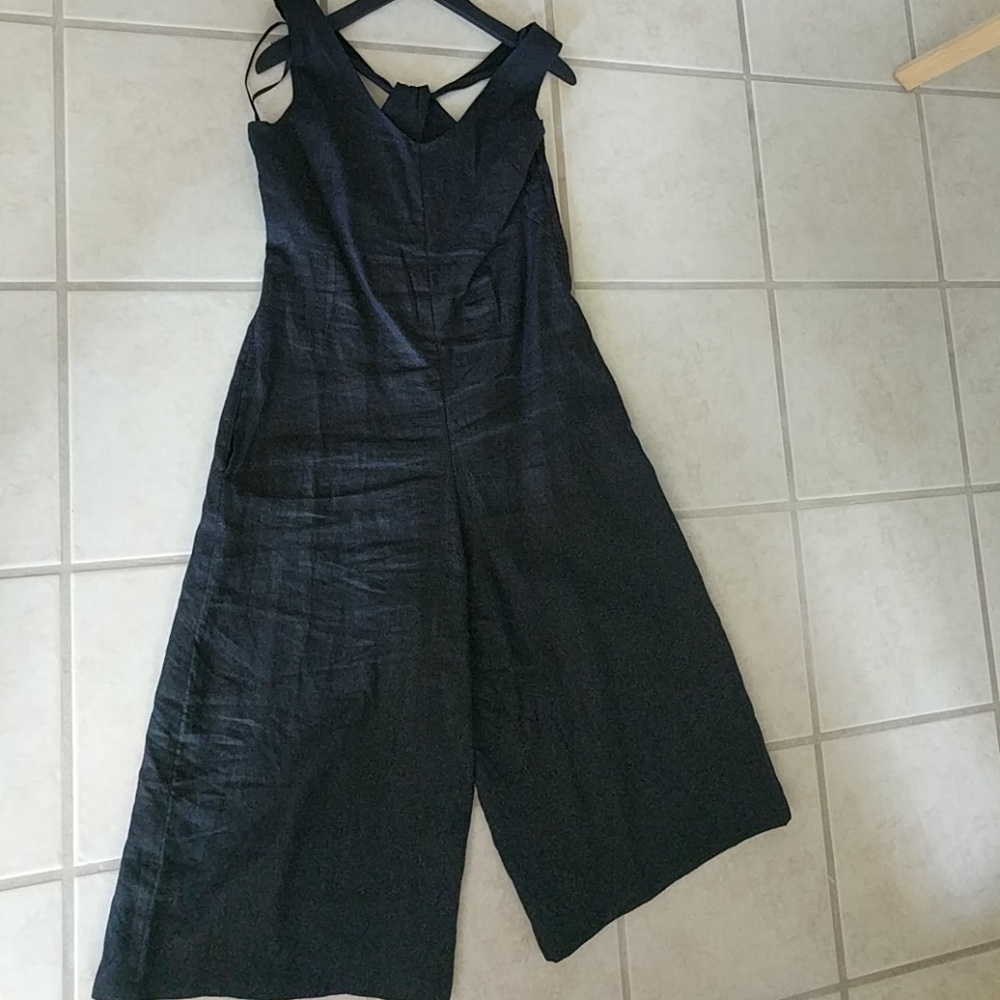 Jumpsuit - Picture 3 of 6